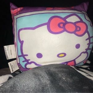 Hello kitty  pillow, very soft and squishy!